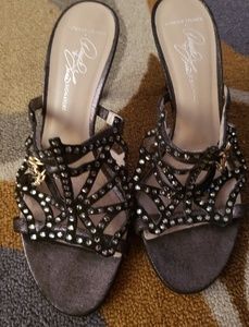 Donald J Pliner heels